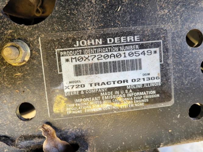John Deere X720