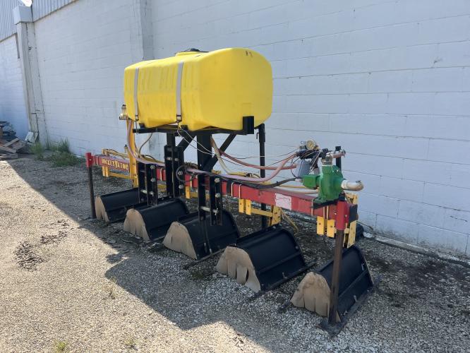Dickey-john DICKEY VATOR HOODED ROW CROP CULTIVATOR
