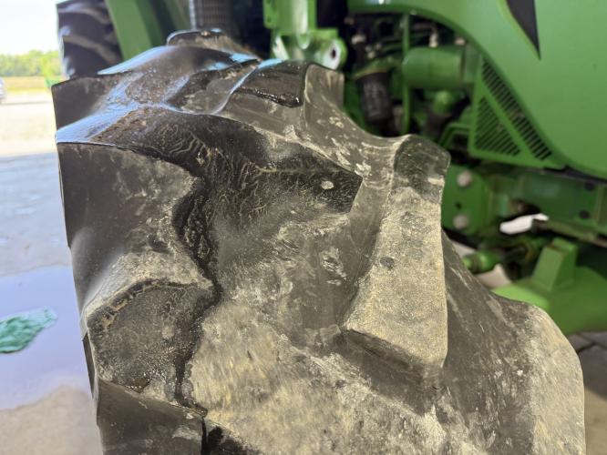 John Deere 5100E