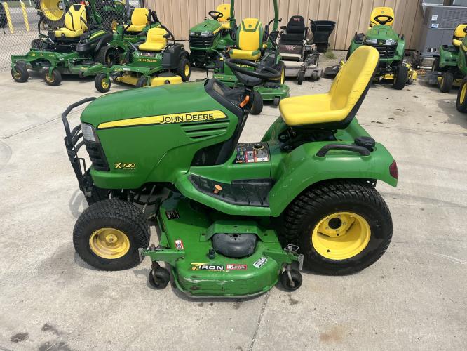 John Deere X720