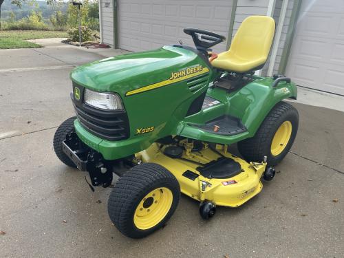 2005 John Deere X585
