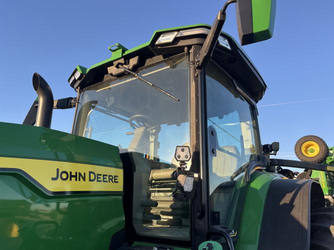 John Deere 8R 250