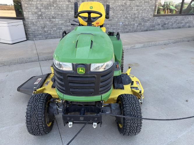 John Deere X758