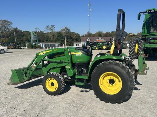 2010 John Deere 3320
