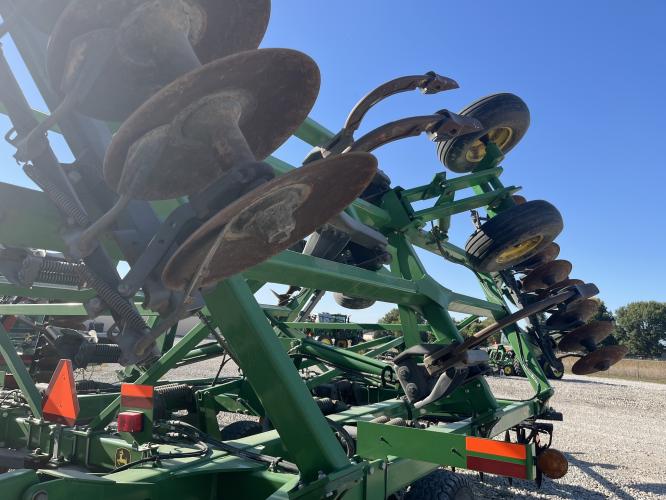John Deere 2720