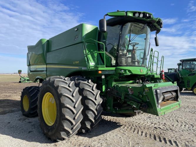 John Deere S780