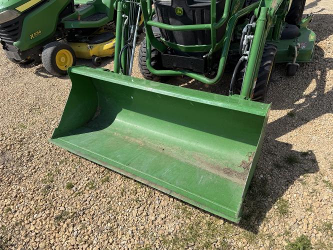 John Deere 1023E
