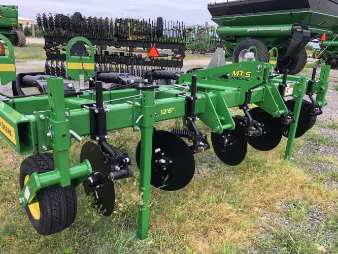John Deere MT5