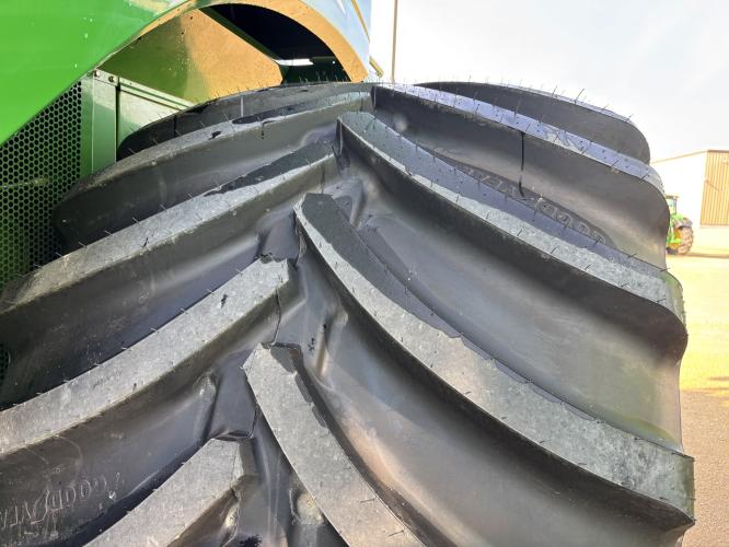 John Deere S790
