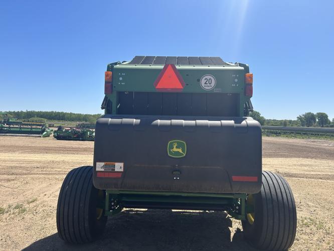 John Deere 560M