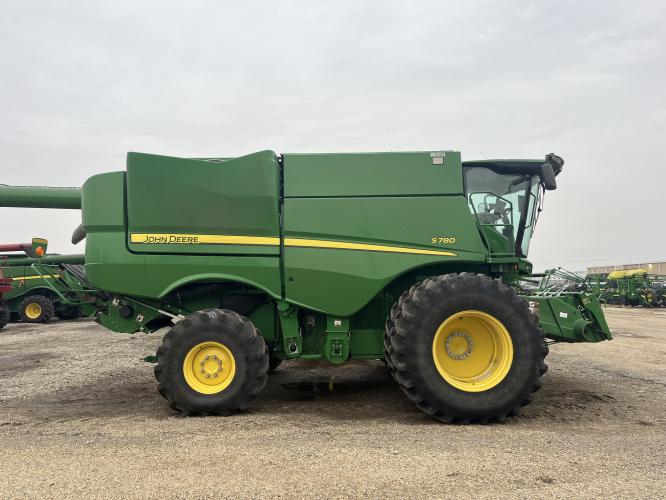 John Deere S780