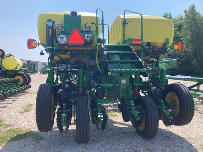 John Deere 1775NT