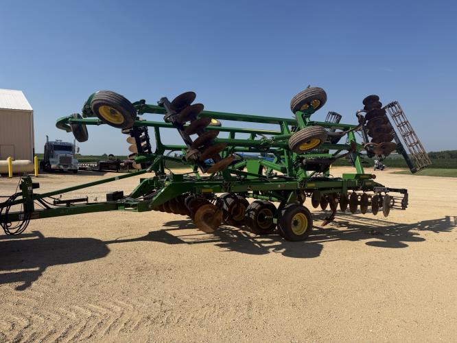 John Deere 2720