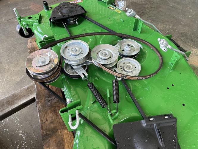 John Deere 54 IN. DECKS