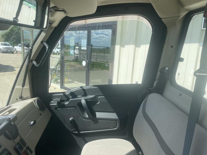 John Deere XUV835R Premium Cab