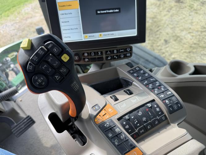 John Deere 612R