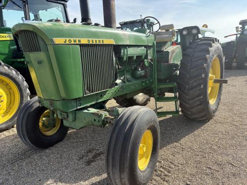 1969 John Deere 4520