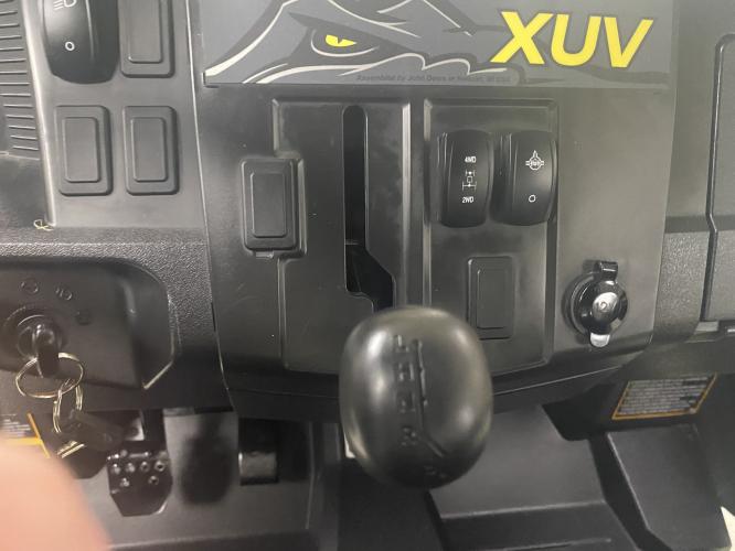 John Deere XUV590