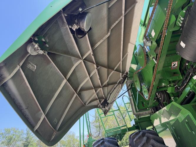 John Deere S760
