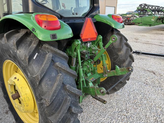 John Deere 6115M