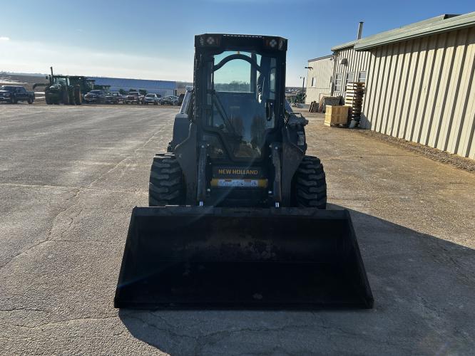 New Holland L320