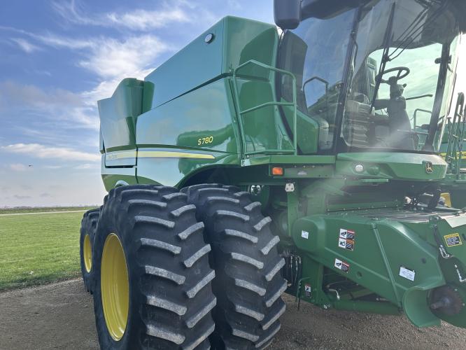John Deere S780