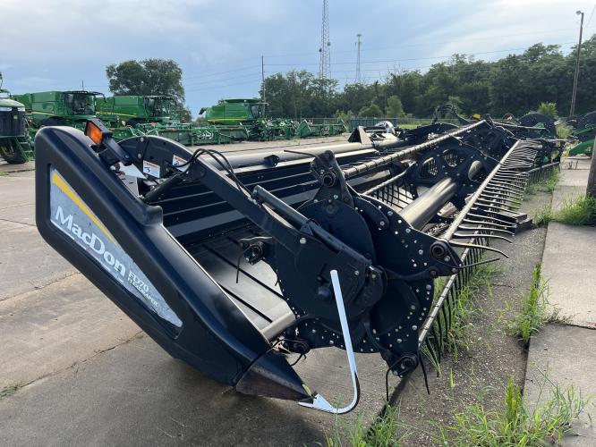 Macdon FD70