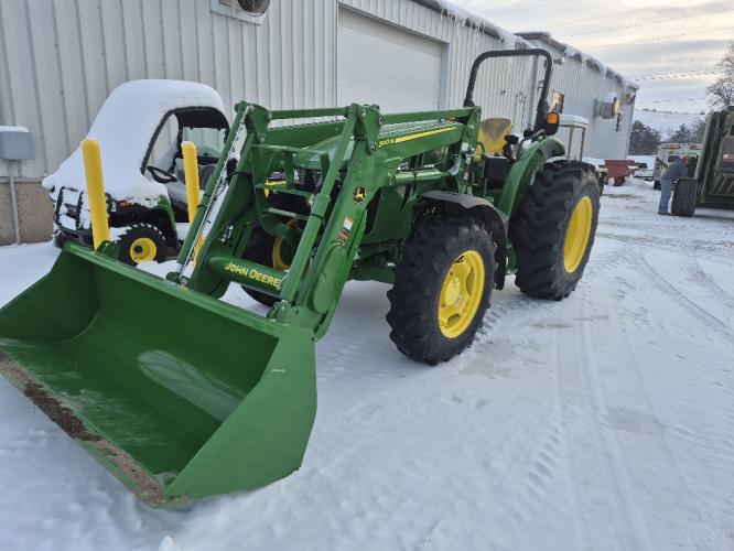 John Deere 5075M