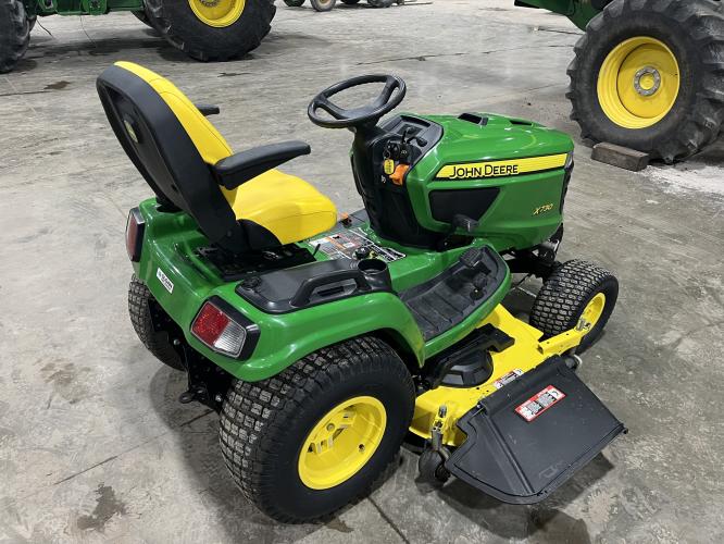 John Deere X730