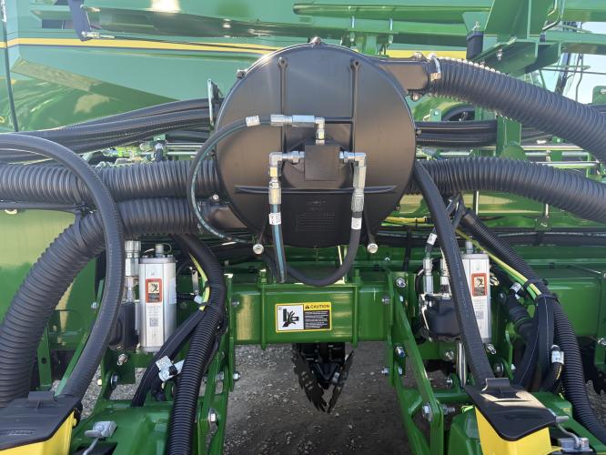 John Deere 1775NT