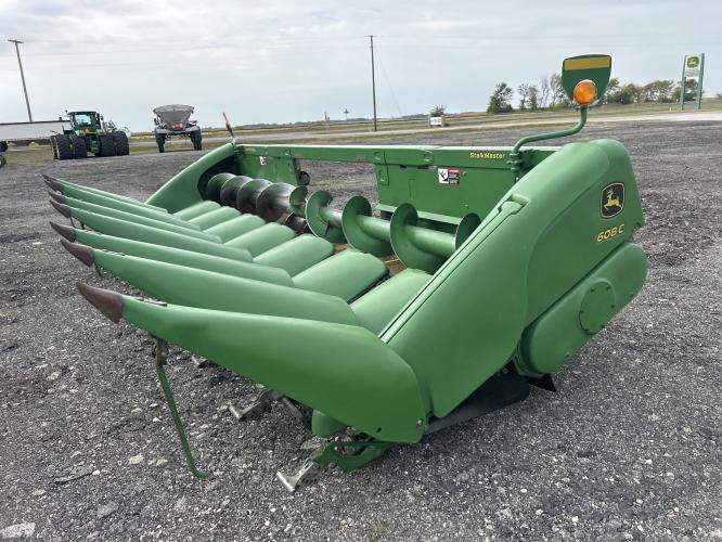 John Deere 608C
