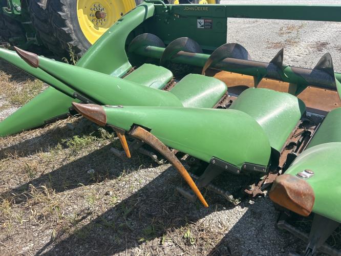 John Deere 606C