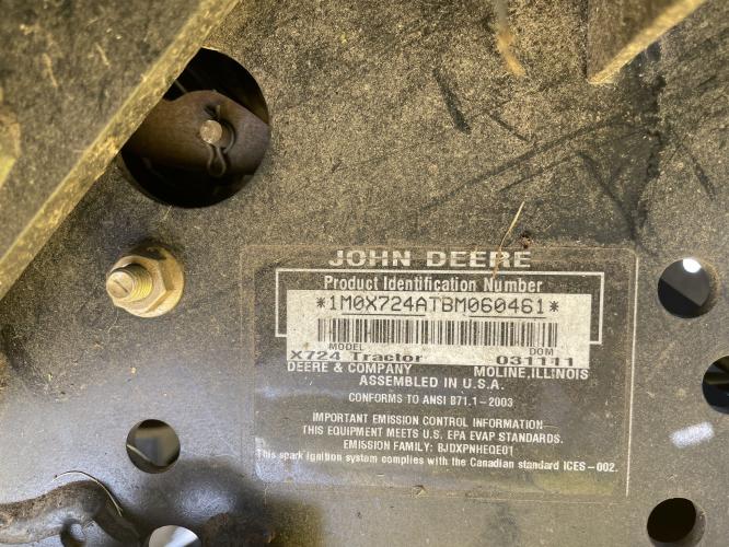 John Deere X724
