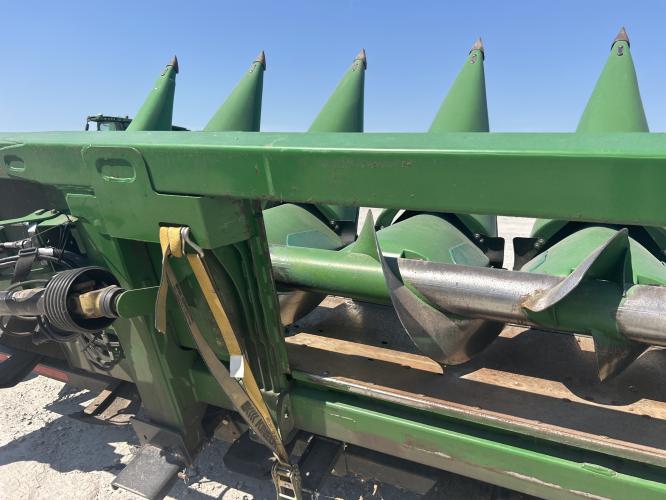 John Deere 608C