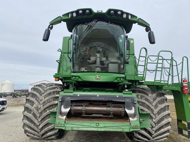 John Deere S780