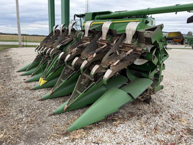 John Deere C12F
