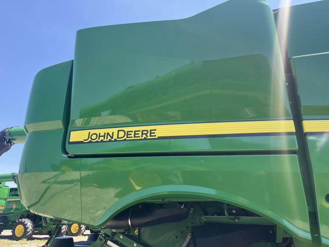 John Deere S790