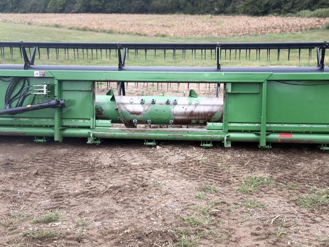 John Deere 635F