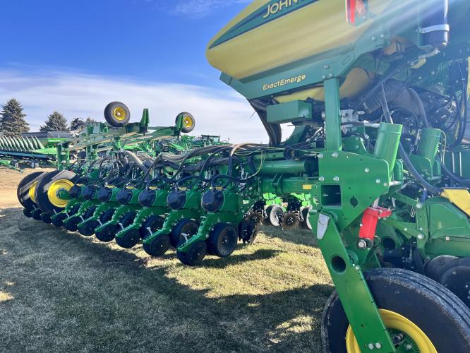 John Deere 1775NT