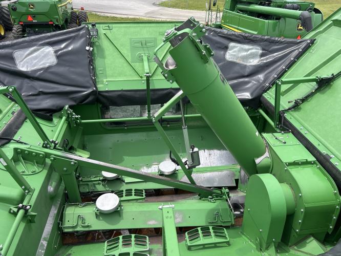 John Deere X9 1000
