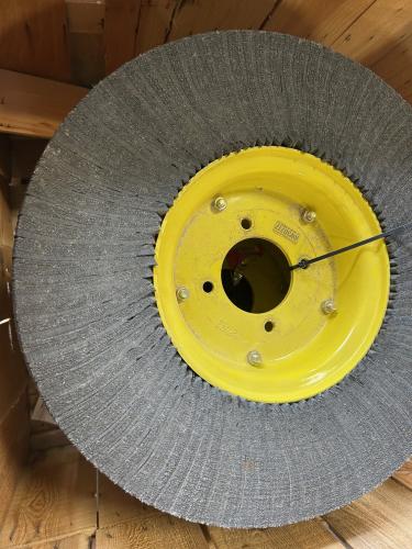 John Deere NEW TAKE OFF AW30717 WHEEL & TIRE