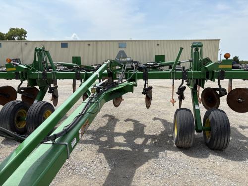 2014 John Deere 2100