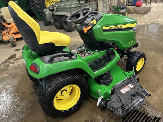John Deere X590