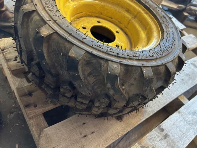 John Deere NEW LVA20123/18X8.50-10NHS R4 T&W