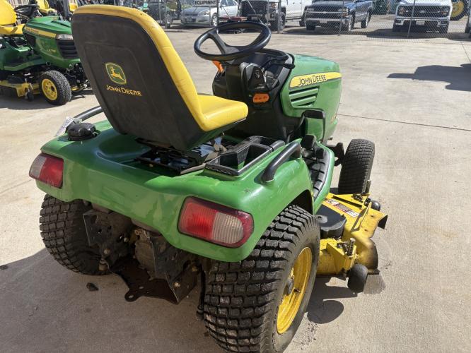 John Deere X724
