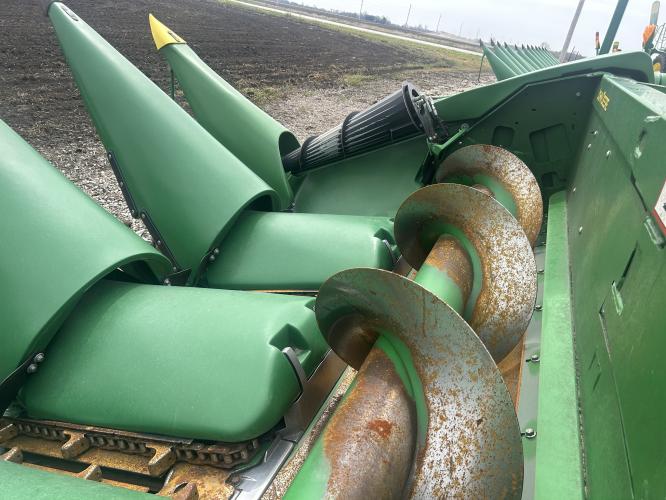 John Deere C8R