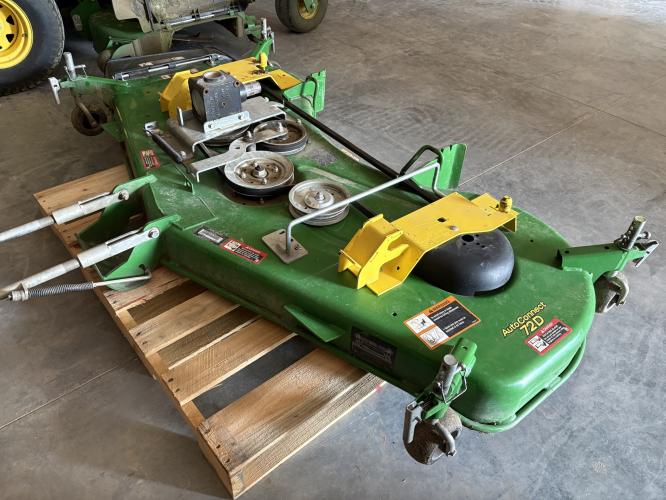 John Deere 72D