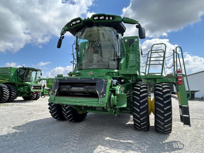 John Deere S770