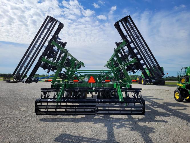 John Deere 2720