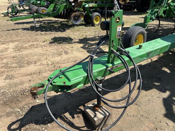 John Deere 2210